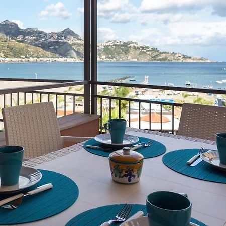 Casablu, Un Delizioso Bilocale Sulla Baia Di Naxos Giardini Naxos Exterior foto